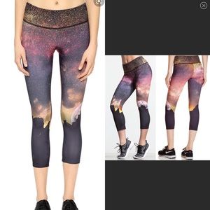 Onzie Constellation Capri Yoga Leggings sz S/M